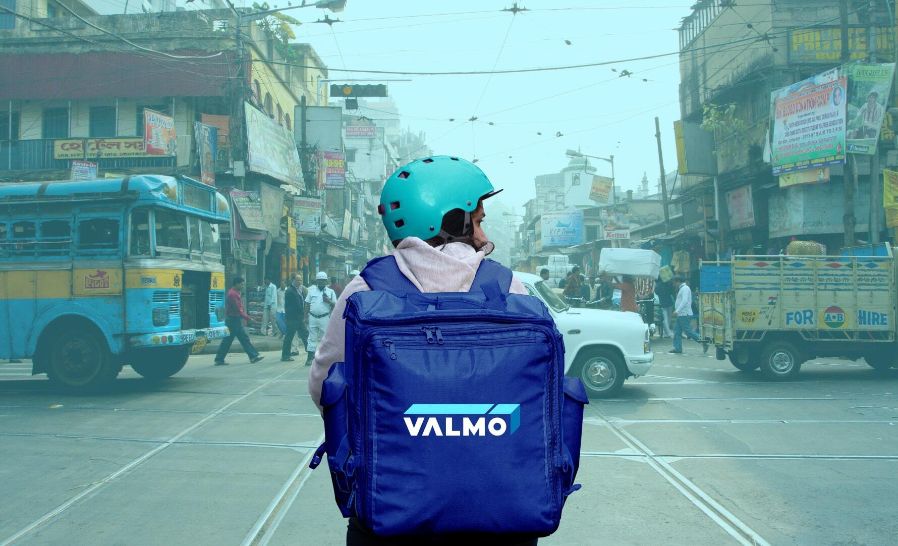 Valmo Delivery Partner with Delivery Backpack - valmalogistic.in